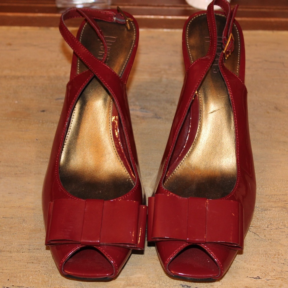 NWOB 10M Nickels Pump Heel